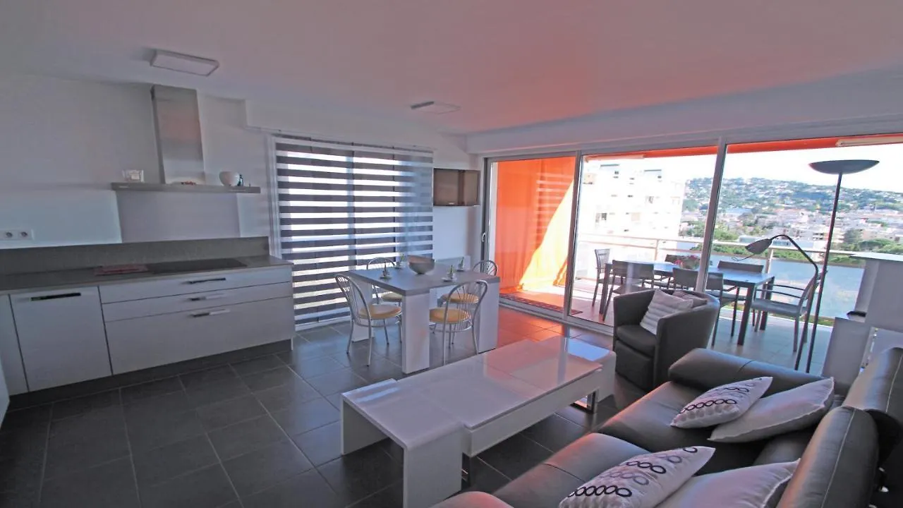Coteaux Du Preconil Apartment Sainte-Maxime 0*,  France